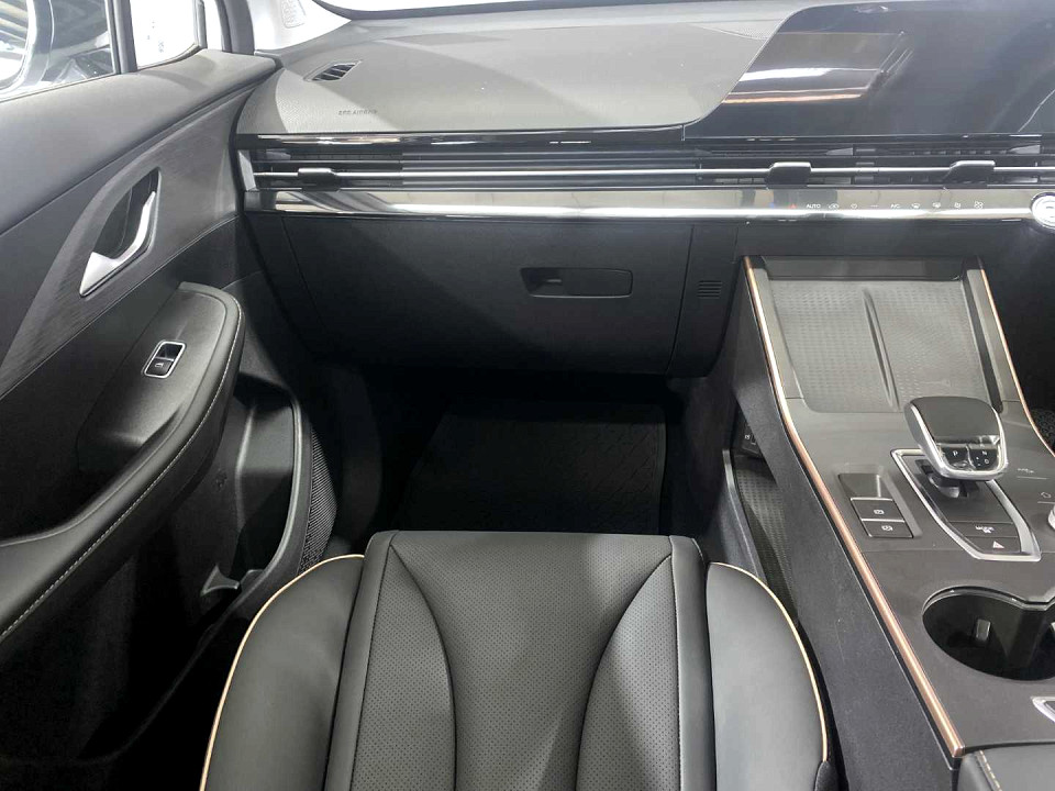 Photo 16 of 20