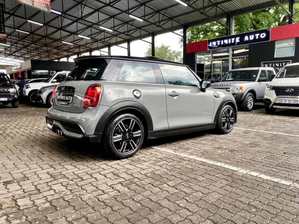 Photo 6 of 19