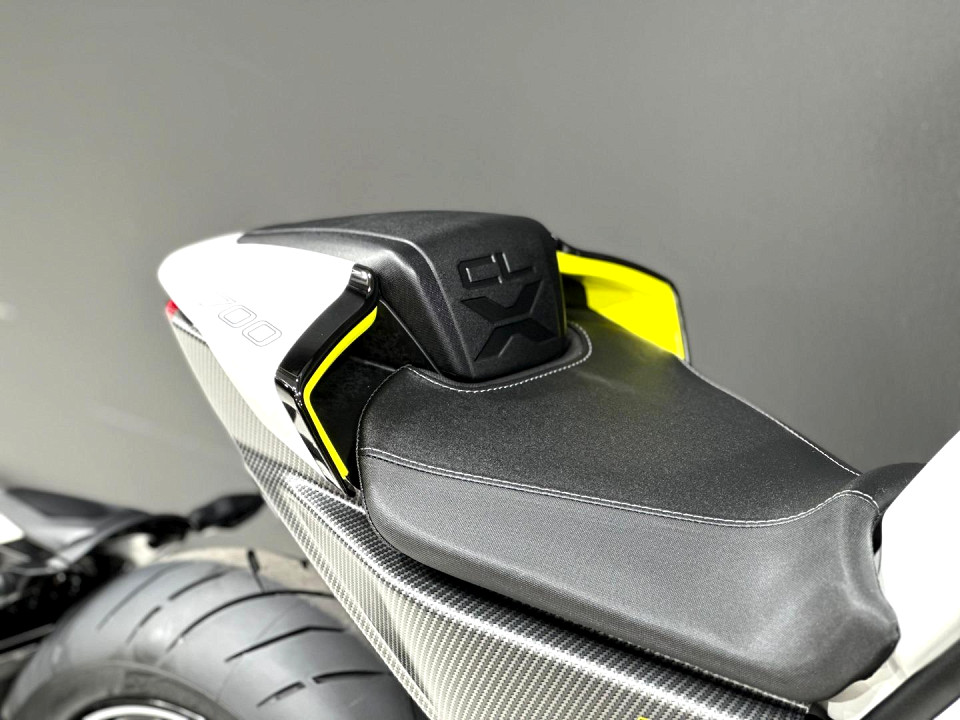 Photo 15 of 18