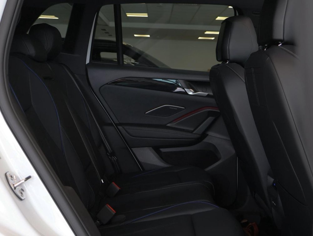 Photo 13 of 25
