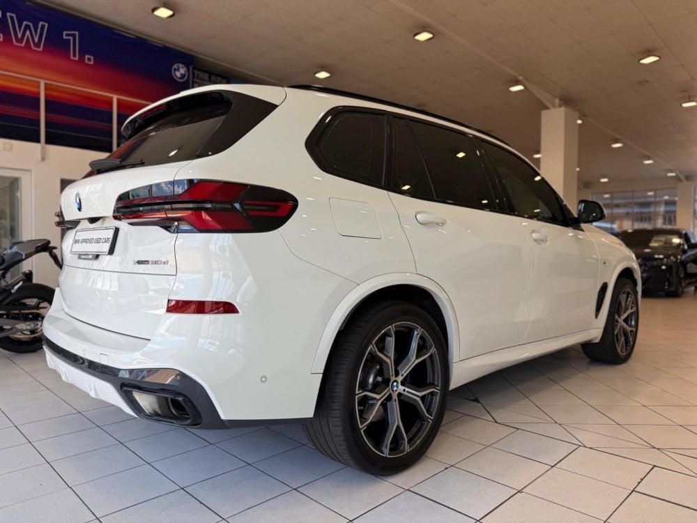 Photo 8 of 28