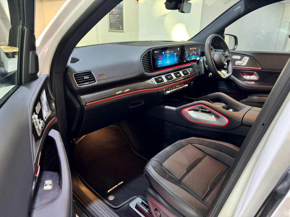 Photo 14 of 20