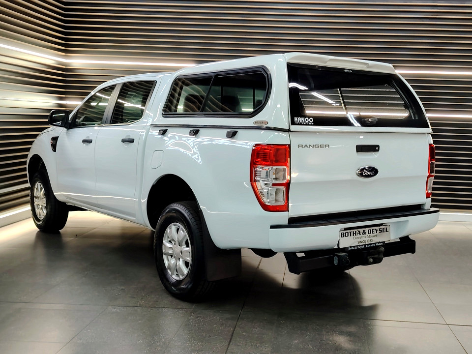 Photo 3 of 27