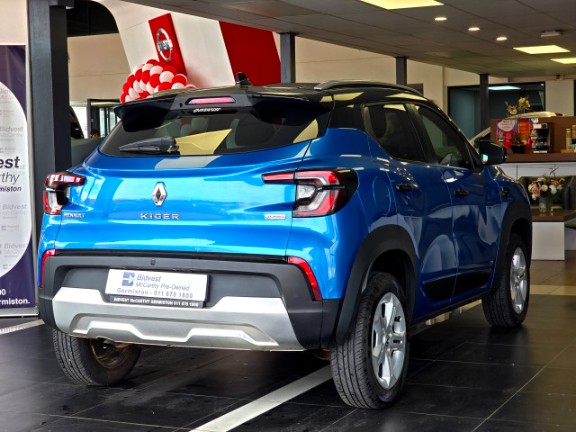 Photo 11 of 17