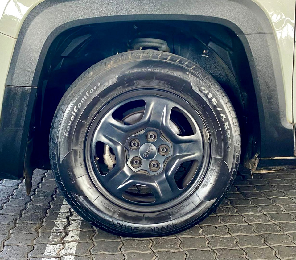 Photo 9 of 18