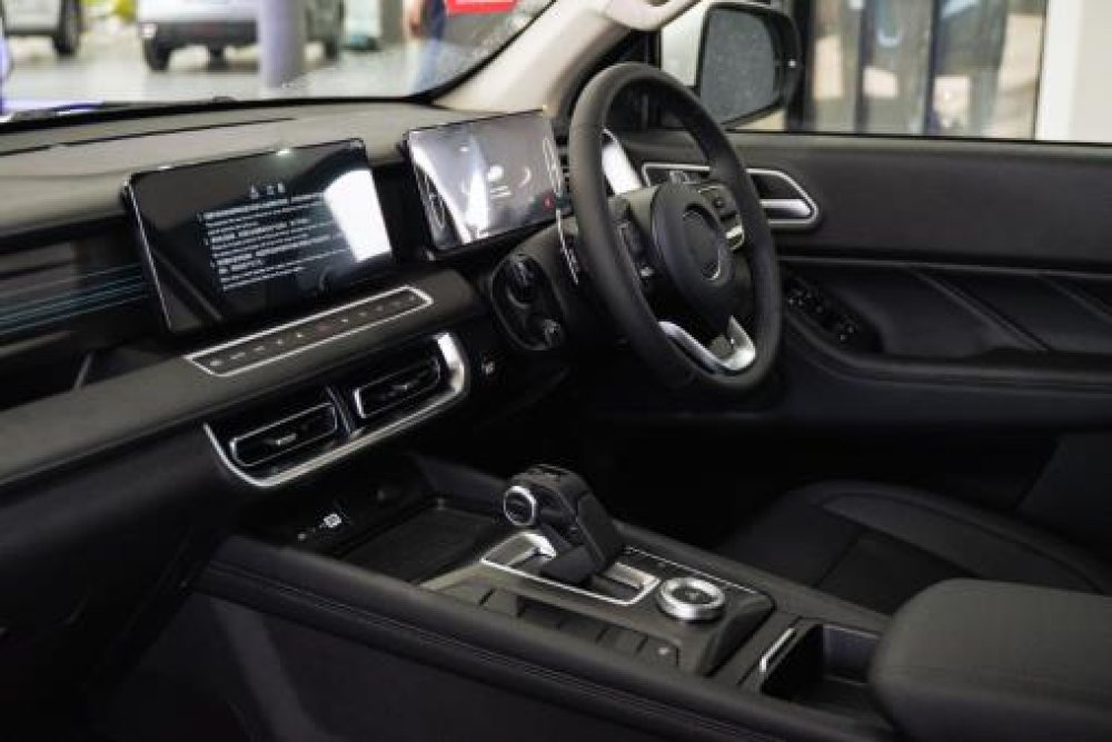 Photo 4 of 14