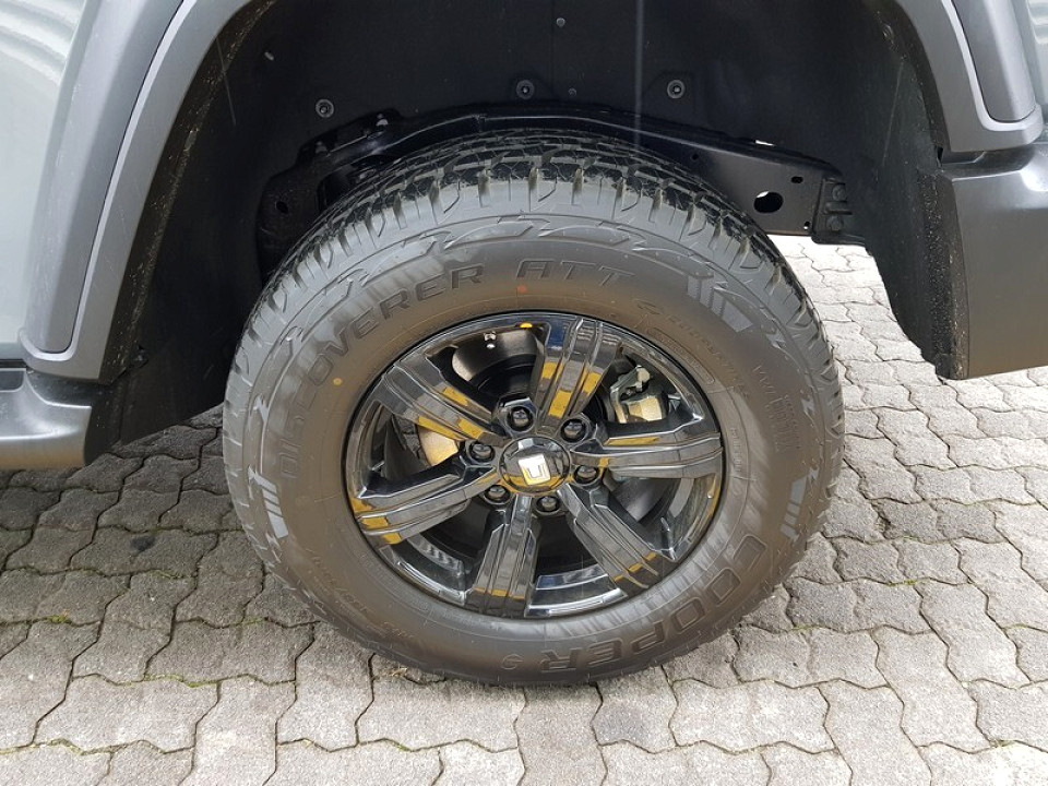 Photo 6 of 18