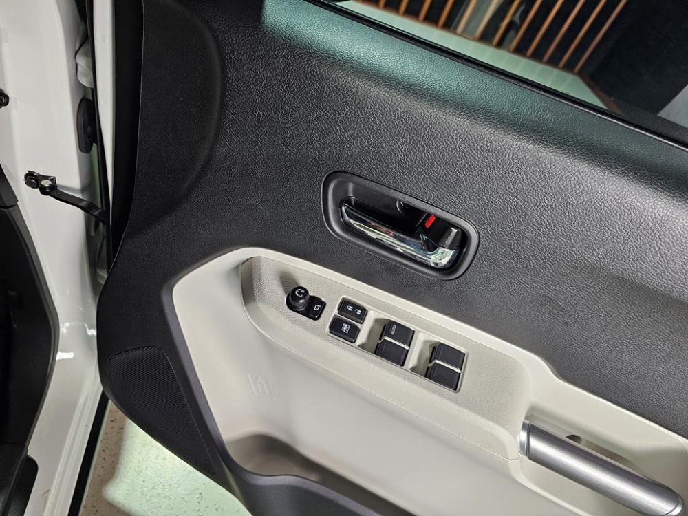 Photo 8 of 29