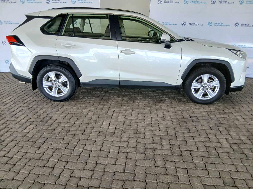 Photo 2 of 19