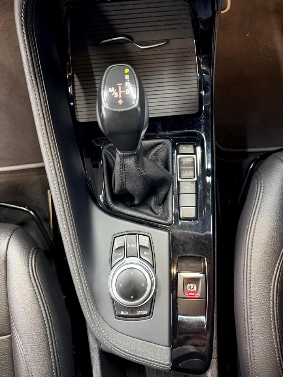 Photo 4 of 16