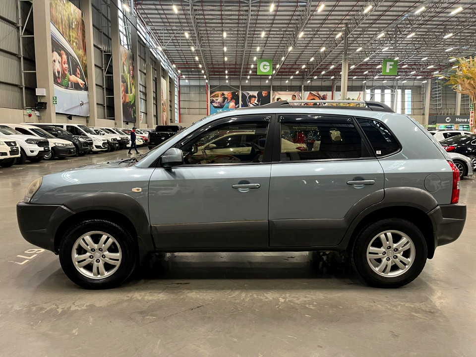 Photo 4 of 16