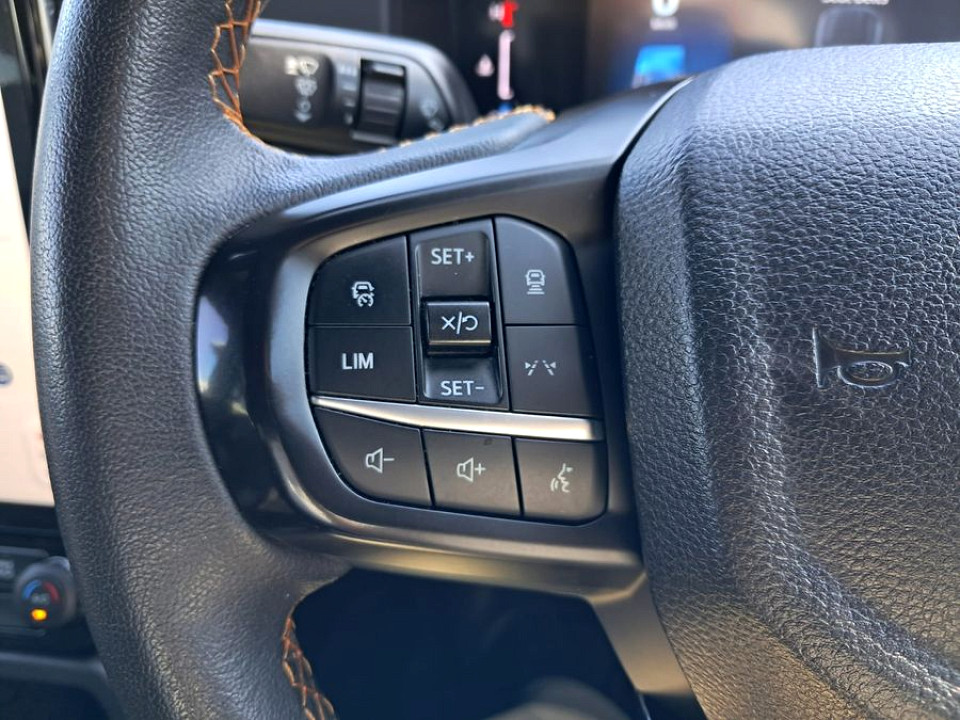 Photo 18 of 28