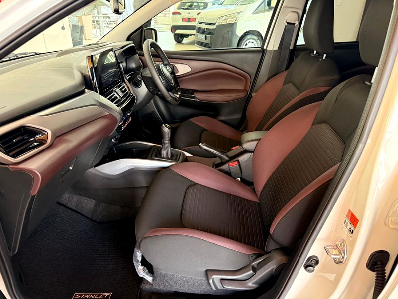 Photo 11 of 27