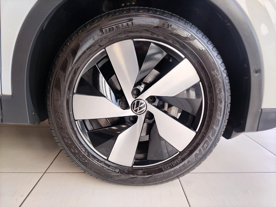 Photo 16 of 23