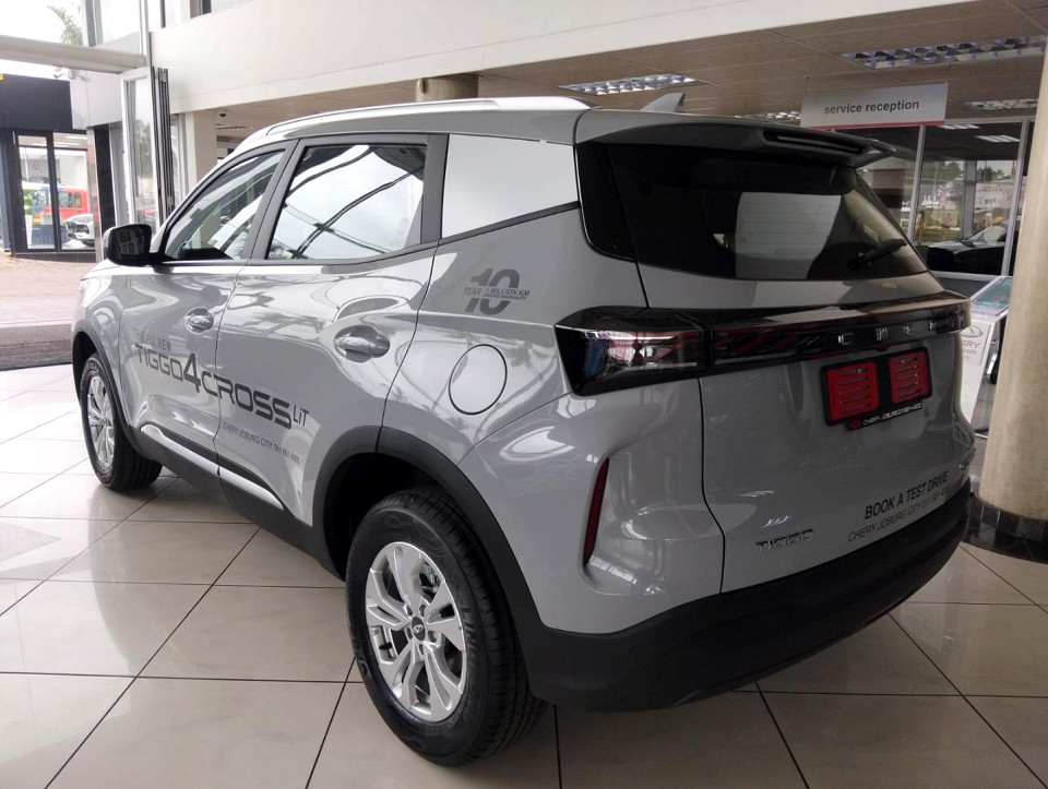 Photo 8 of 14