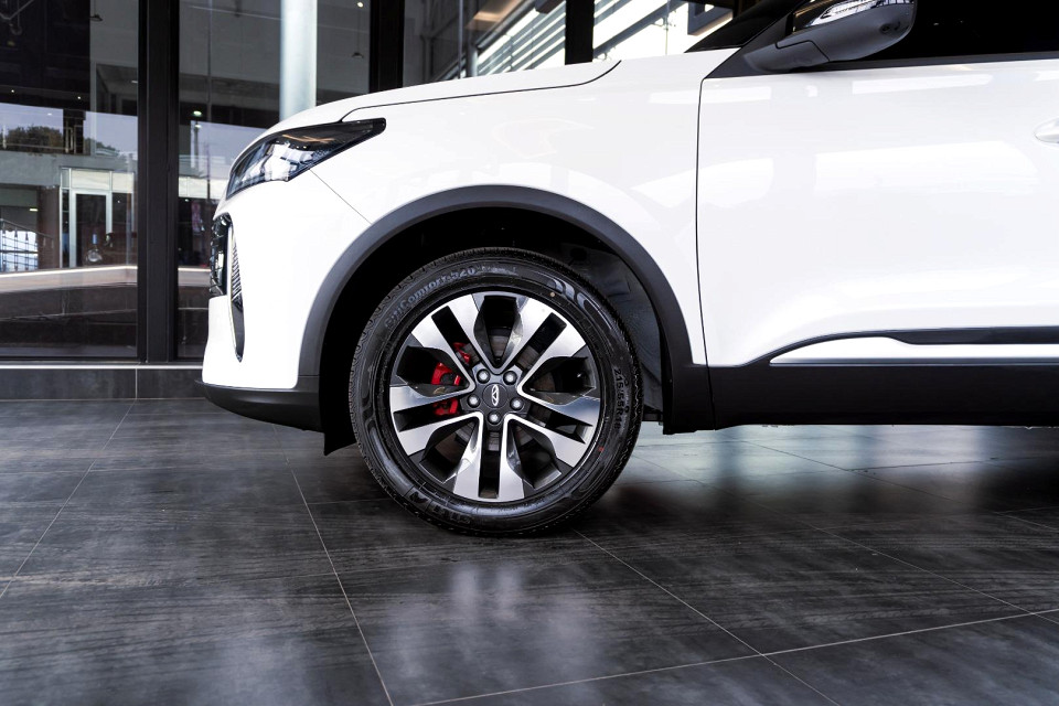 Photo 3 of 19