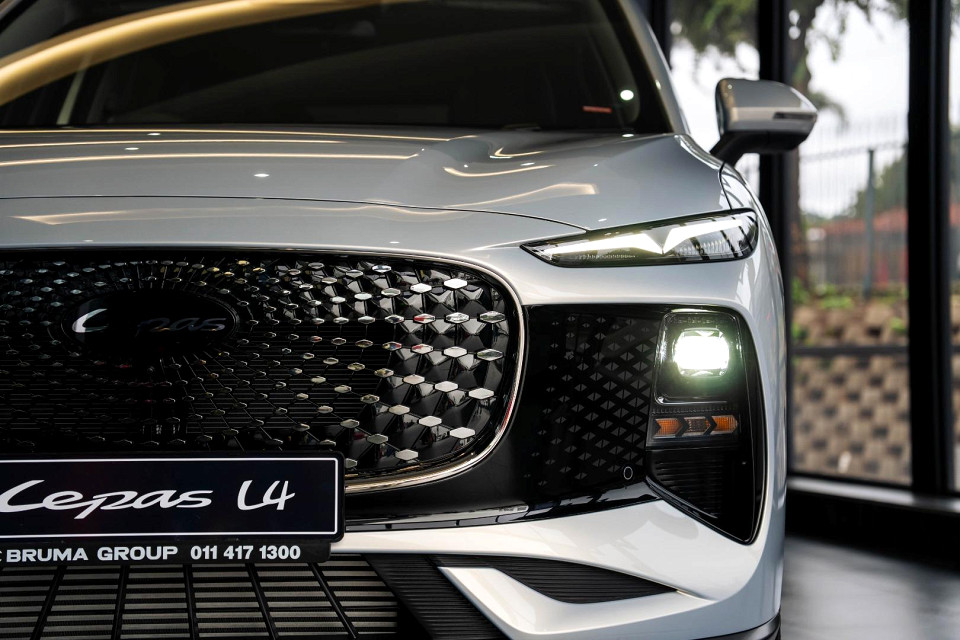 Photo 3 of 24