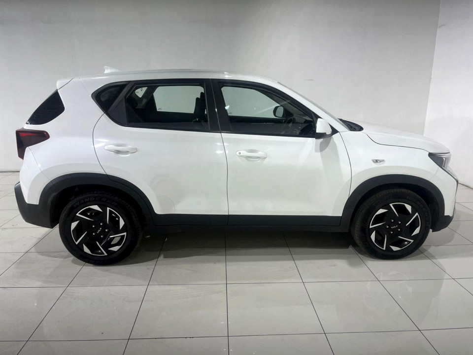 Photo 7 of 23
