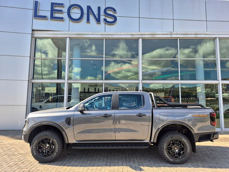 Photo 4 of 28