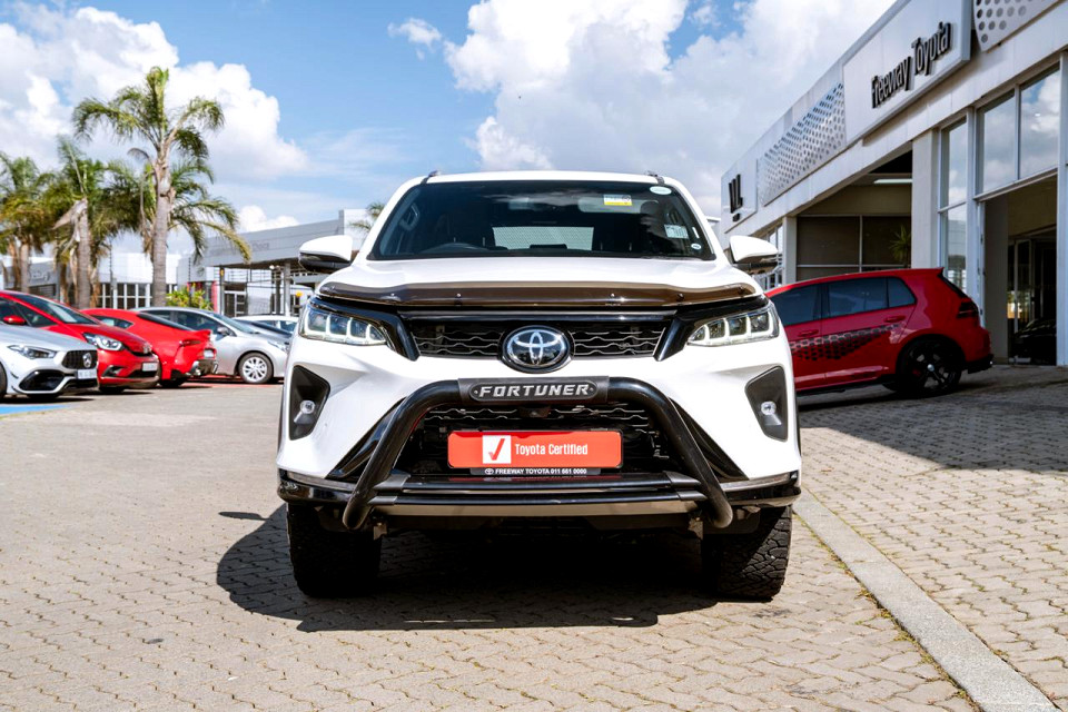 Photo 3 of 19