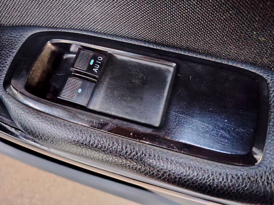 Photo 8 of 28