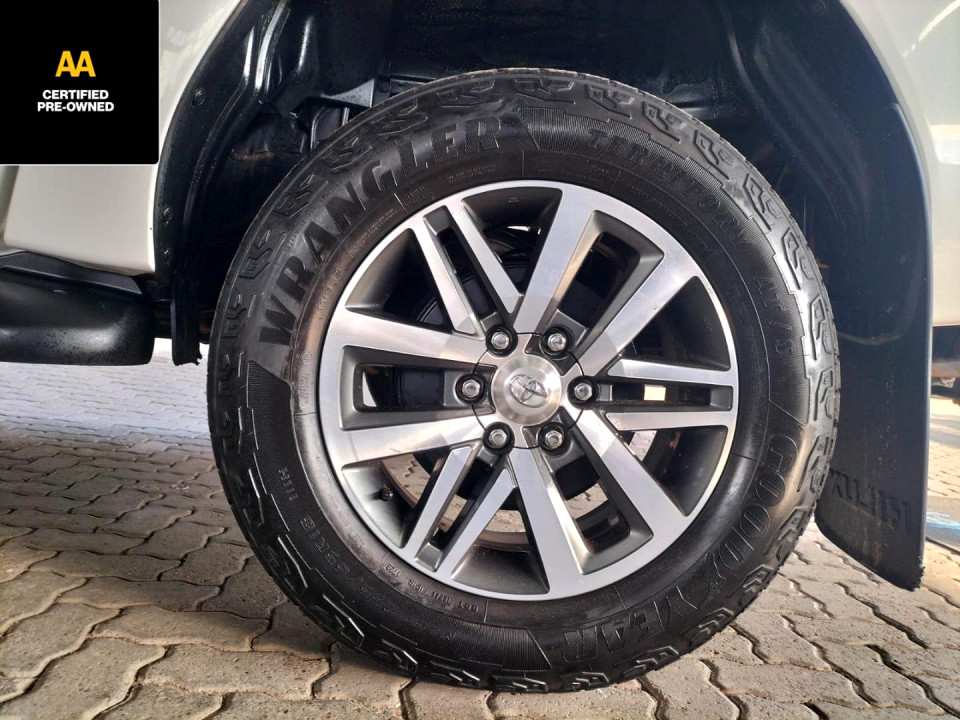 Photo 9 of 16