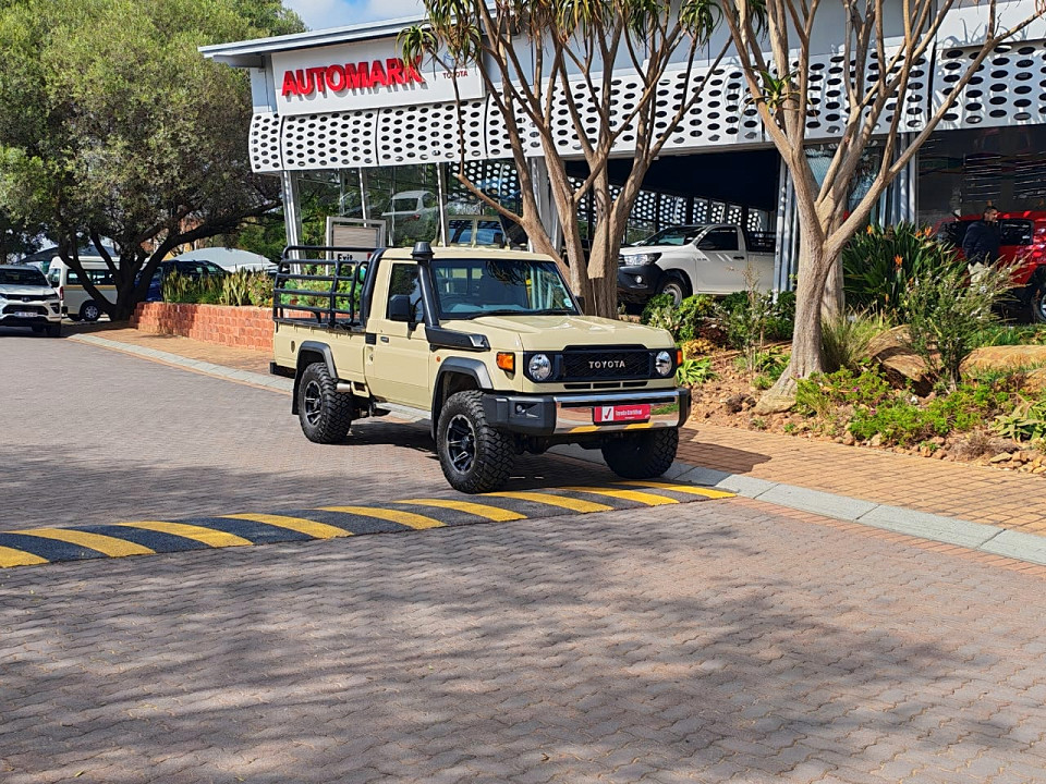 Photo 1 of 18
