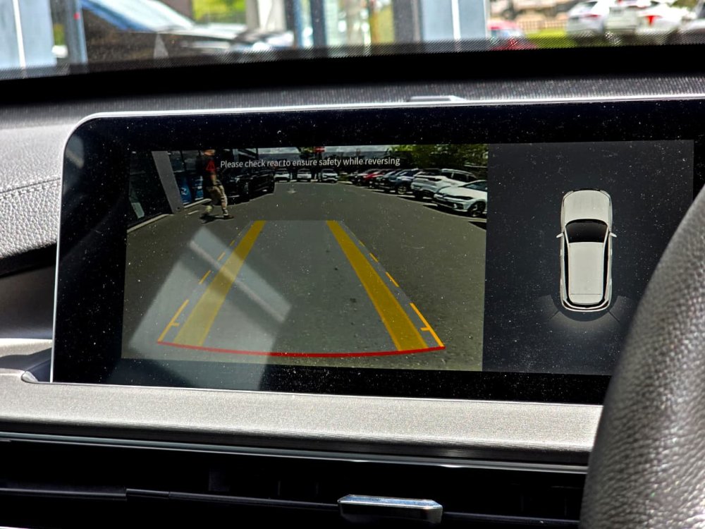 Photo 4 of 18