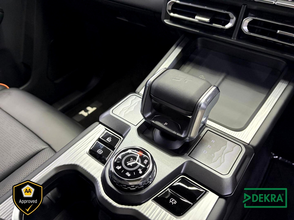 Photo 11 of 18