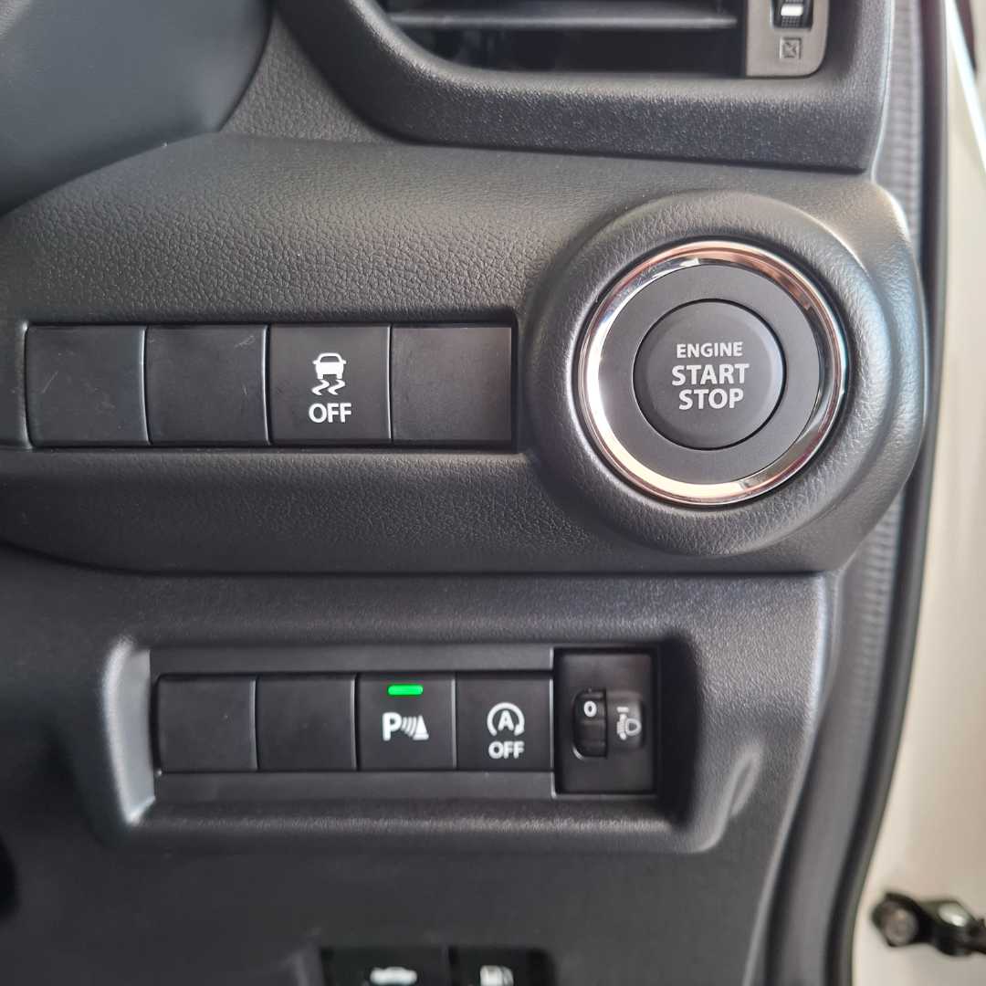 Photo 17 of 28