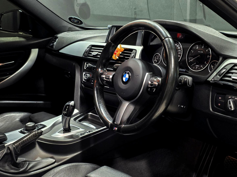 Photo 14 of 23