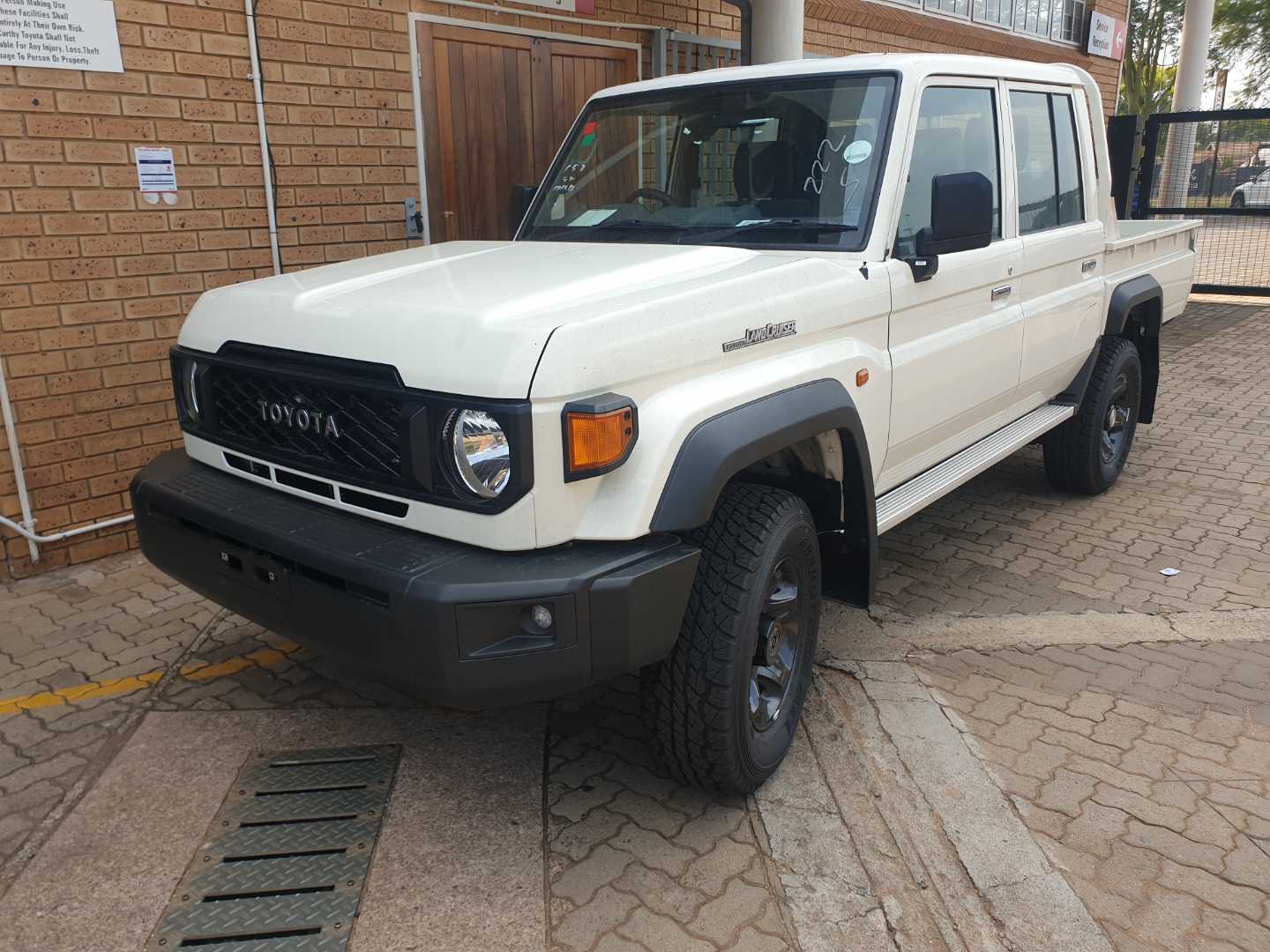 Photo 3 of 4