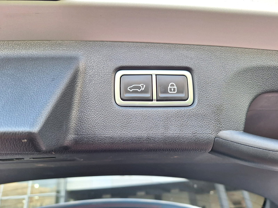 Photo 20 of 25
