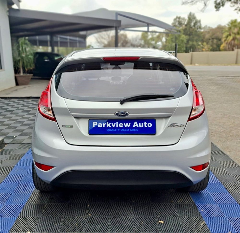 Photo 26 of 31
