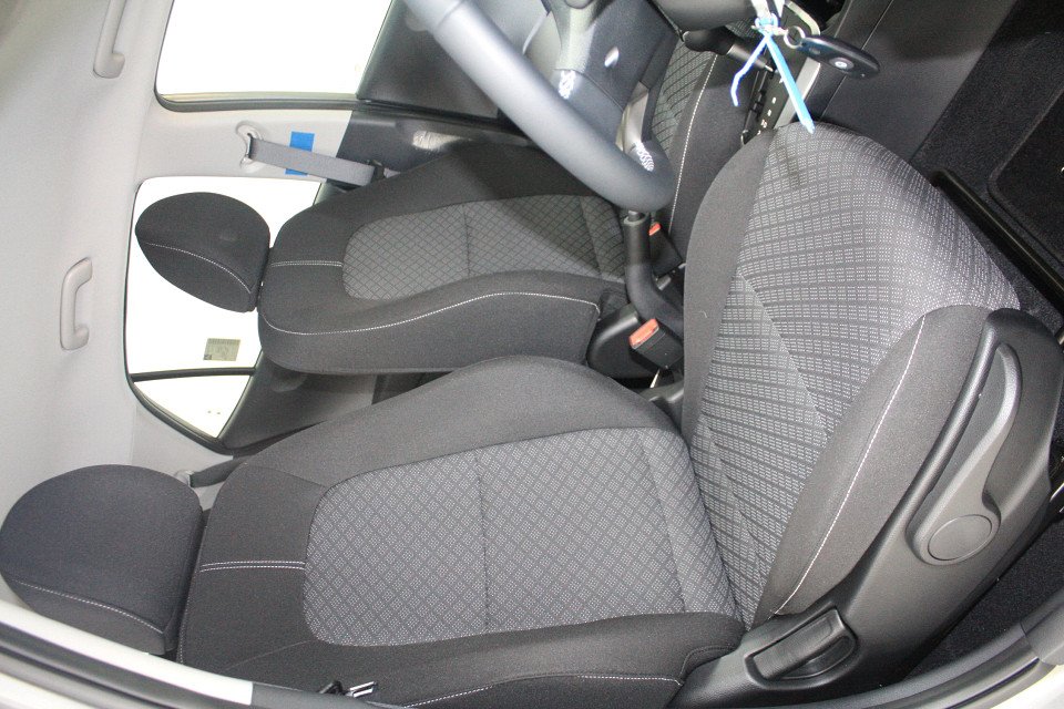 Photo 15 of 23