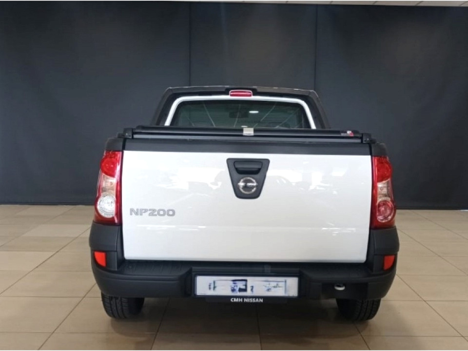 Photo 3 of 9