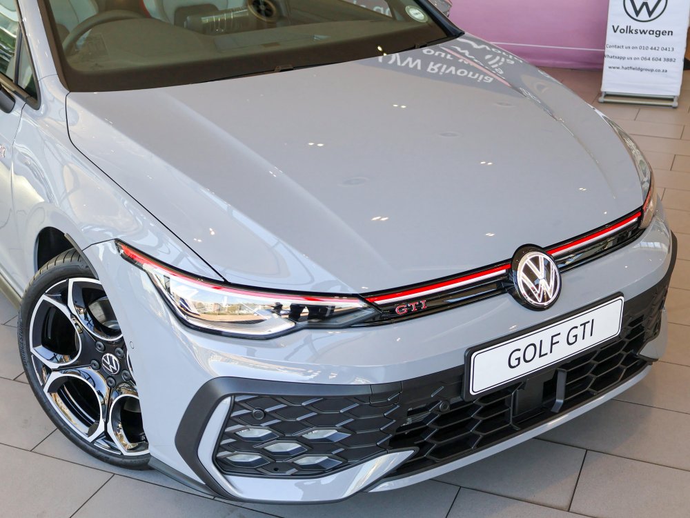 Photo 5 of 34