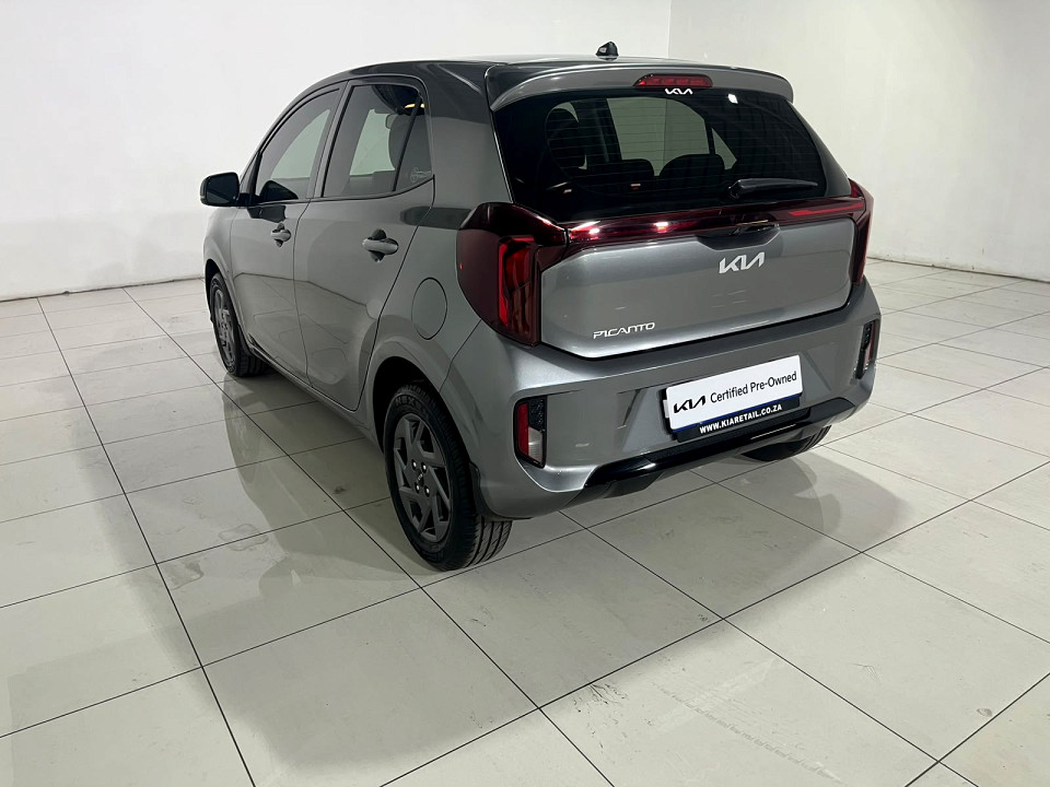 Photo 4 of 23