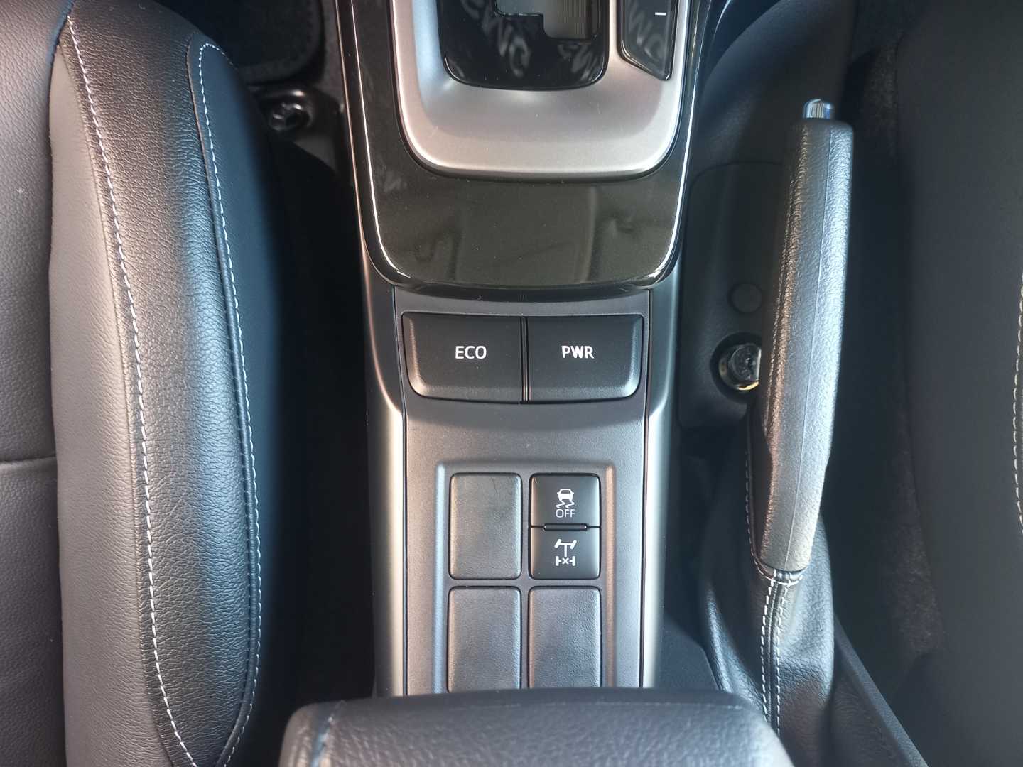 Photo 10 of 18