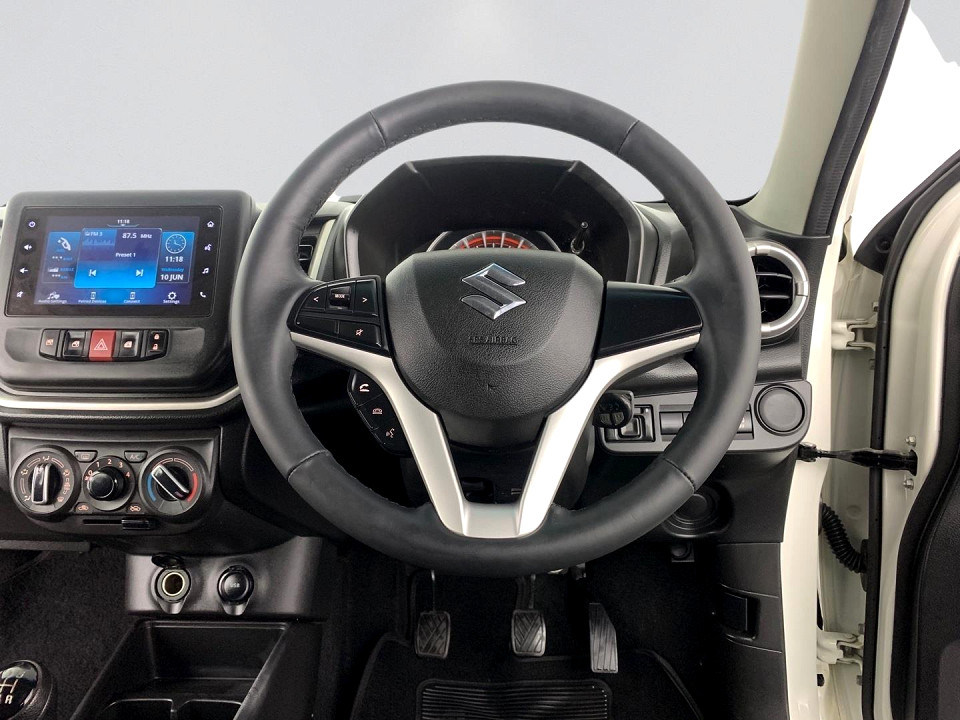 Photo 18 of 20