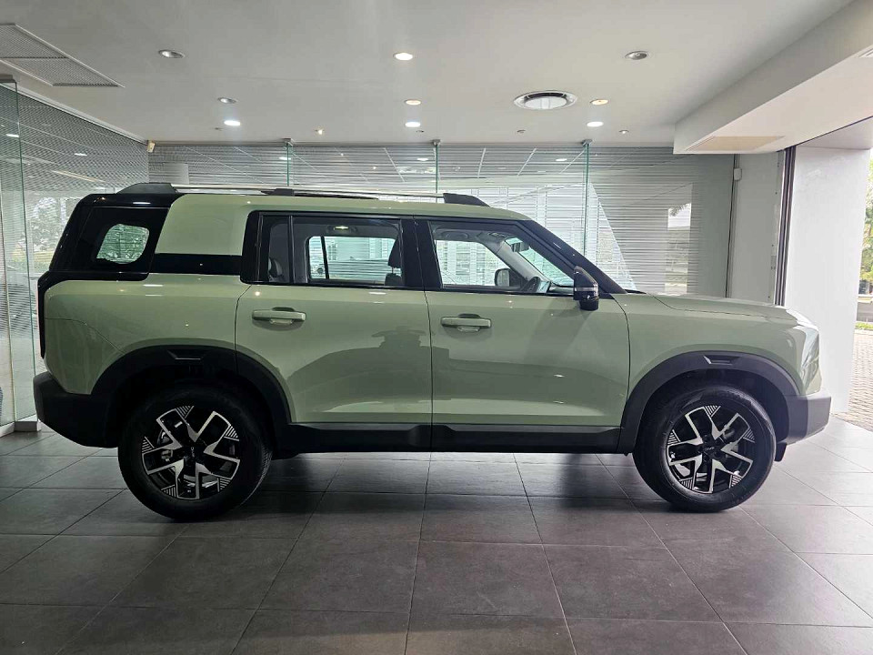 Photo 4 of 18