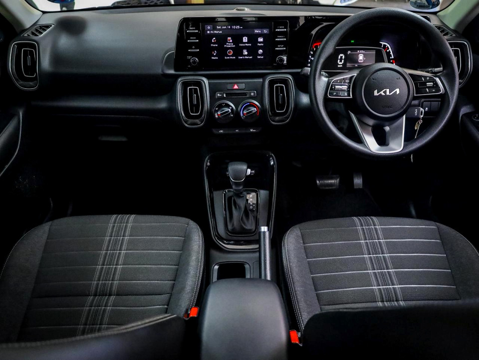 Photo 19 of 28