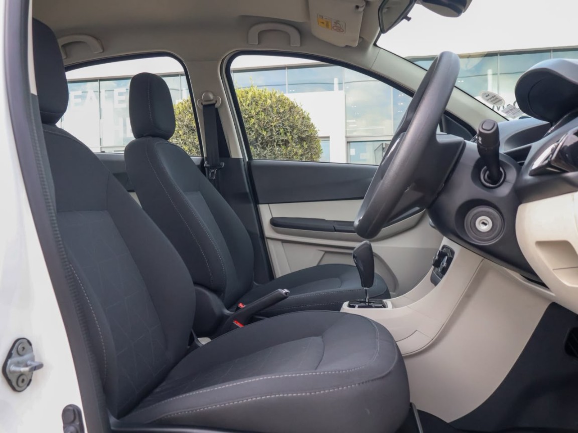 Photo 9 of 19
