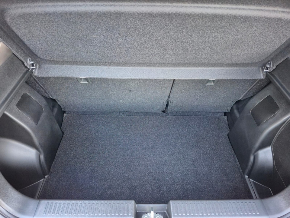Photo 18 of 24