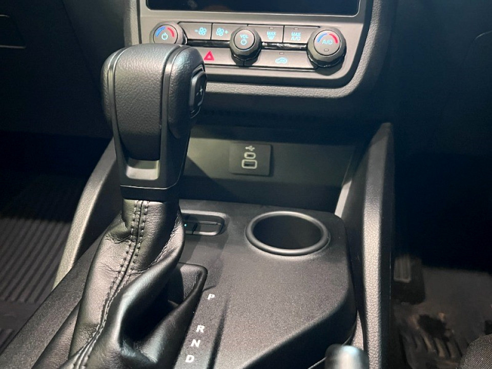 Photo 17 of 25