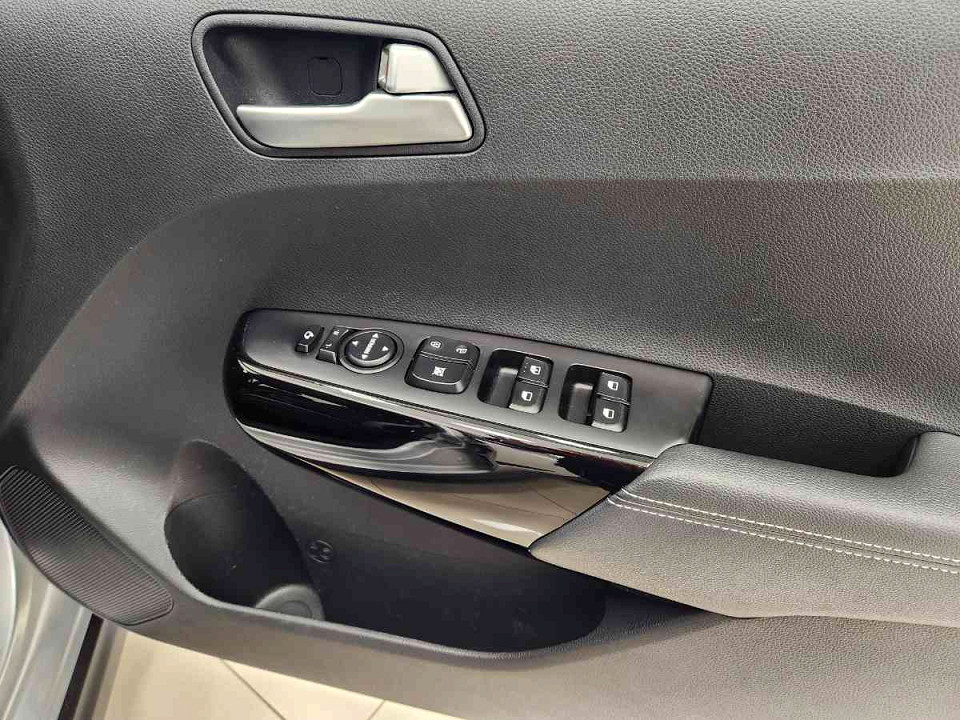 Photo 12 of 30