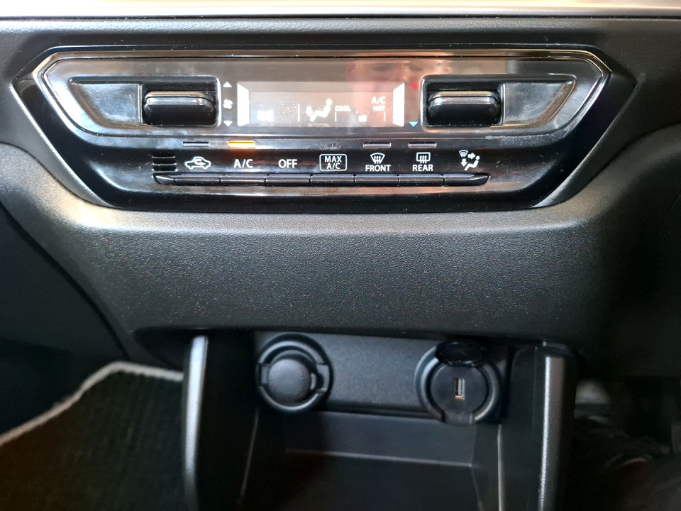 Photo 16 of 23