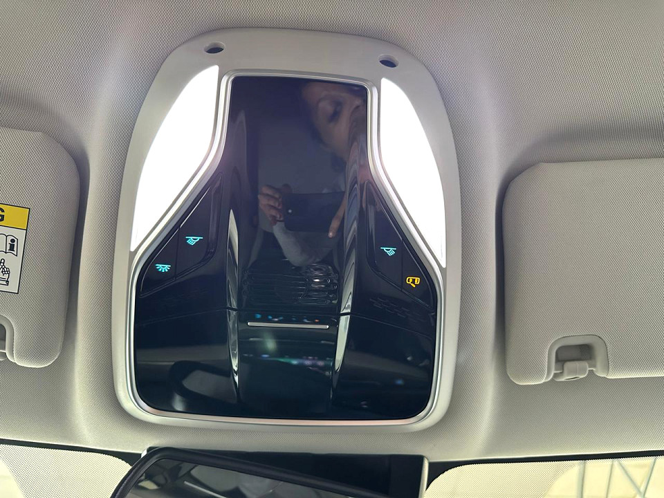 Photo 21 of 25