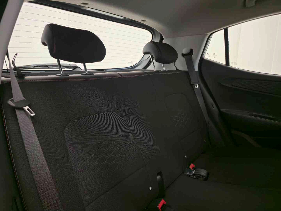 Photo 16 of 30