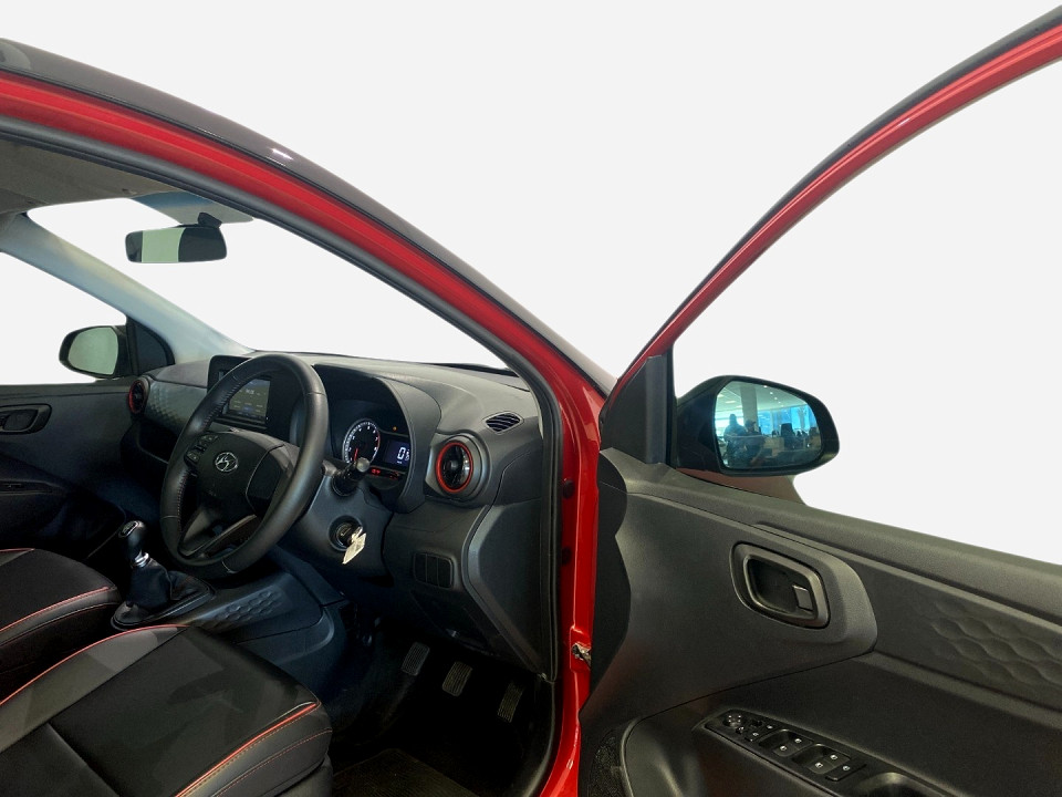 Photo 7 of 19